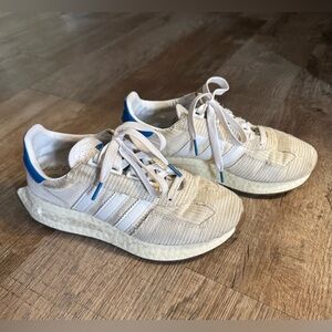 Adidas Mens Cream and Blue Retropy E5